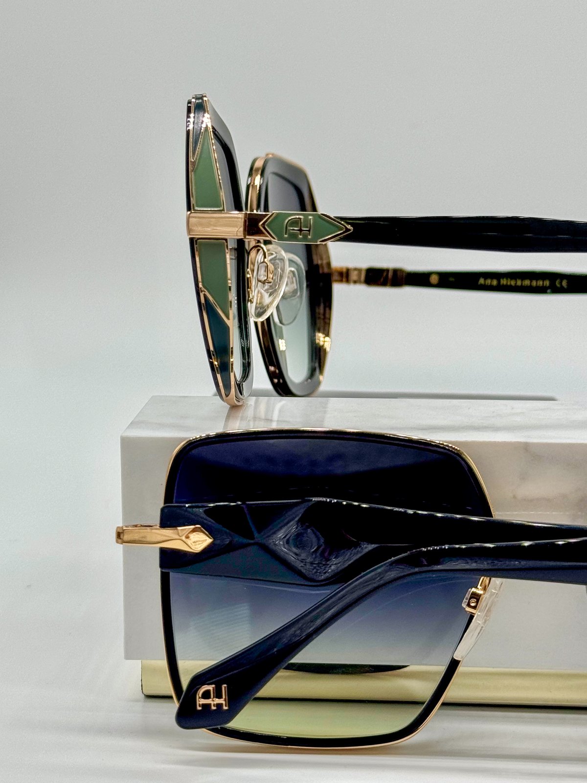 Ray-Ban detská kolekcia — obruby s farebnými puzdrami.